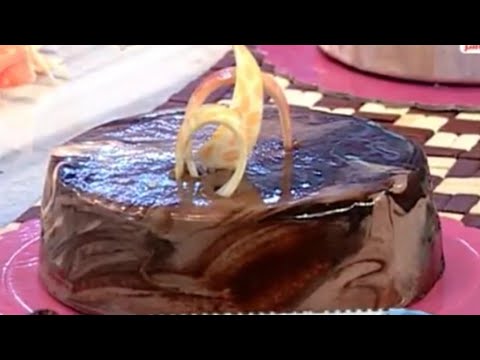 الشيف قدري حلواني العرب يقدم طريقة عمل الكريم شانتيه وتزيين التورت وطرق سهلة لعمل التشبيحة 16 9 2018