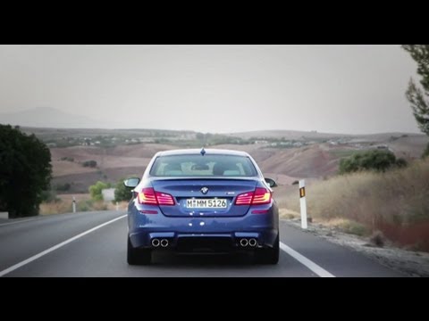 Video: BMW M5: Erste Fahrt Auf Eis