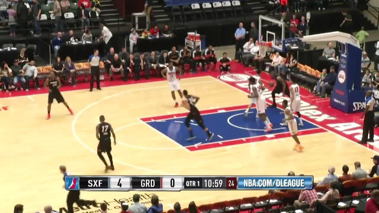 Larry Drew posts 16 points & 10 assists vs. the Drive, 4/1/2015