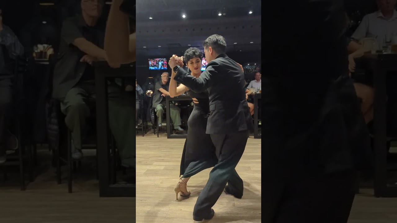 Marina Teves & Rodrigo Videla - Show en Milonga Zorro Gris - Toronto 1/4