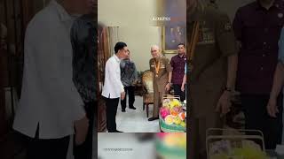 Ketika Wapres Gibran Menunduk Untuk Jabat Tangan Try Sutrisno...