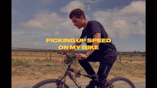 Oscar Anton - picking up speed on my bike Resimi