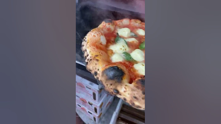 Woodfired Neapolitan style Pizza , straight outta Forni Visciano 🔥🔥