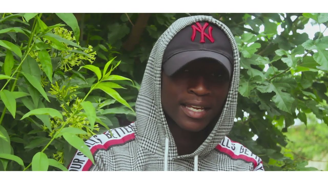 YouTube에서 AndyMost - C.Off (Music Video) 보기 YouTube에서 AndyMost - C.Off (Music Video) 보기