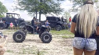 SMALL TIRE, BIG BOONTY HOLE!