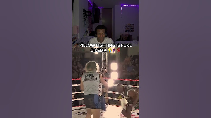 PILLOW FIGHTING IS CINEMA OMG #clips #clipfarm #viral #slightlyracer #twitch #fyp