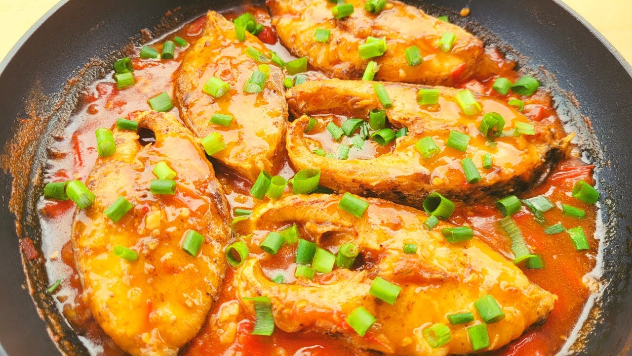 How to fry STRIPED BASS with tomato sauce / Cá Chiên Sốt Cà Chua / Bar rayé frit à la sauce