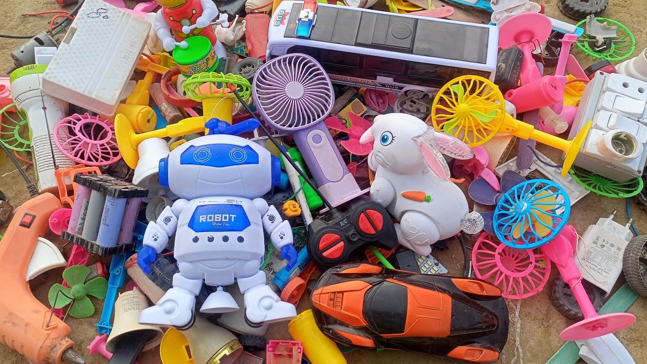 Amazing Ideas Using Old Electronics | RC Car Dancing Robot | Police Bus Toys