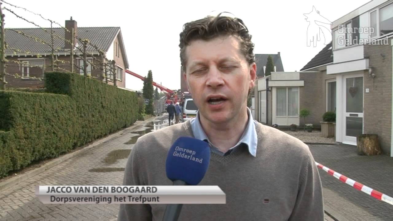 Brand verwoest supermarkt in Deest