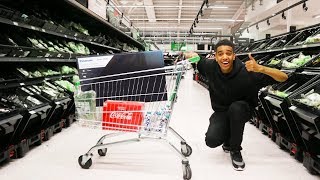 Reverse Shopping In Grocery Store