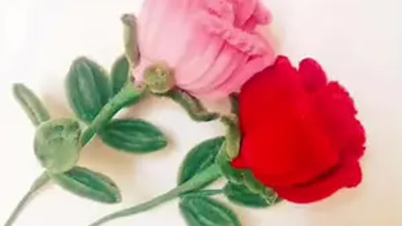 玫瑰花教程 扭扭棒的100种玩法 扭扭棒可以做哪些手工作品 一学就会系列 手工diy 爱手工爱生活 这么漂亮的玫瑰花，做一朵送给最爱的人