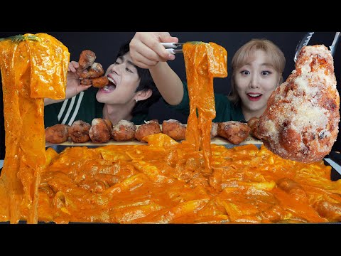 SUB) ASMR MUKBANG トロトロ！🔥最近話題の新メニュー！ヨプトッロゼトッポギとハニークルボンモッパン！！SPICY TTEOKBOKKI EATING SHOW!!