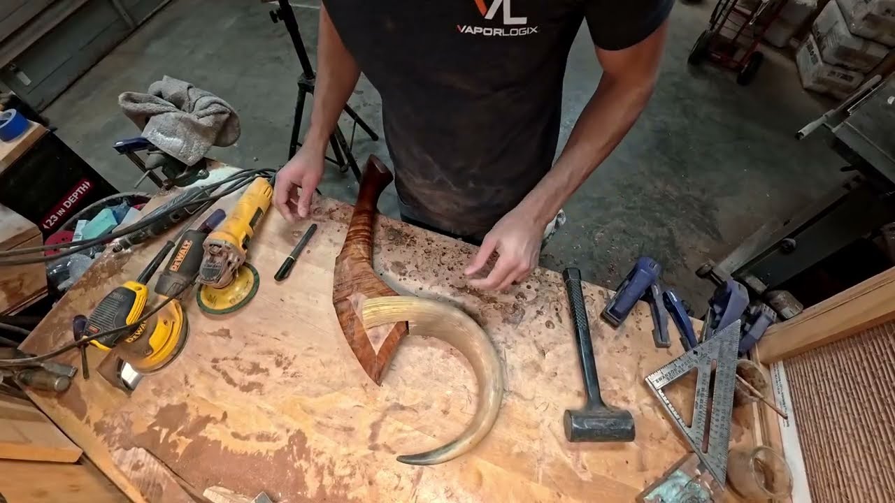 Я сделал безумное оружие из рога овцебыка!