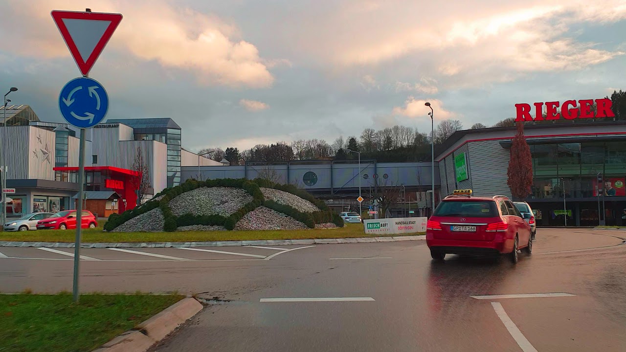 Video in 4K Qualität aus der Stadt Göppingen Autofahrt mit toller Musik Göppingen B10 Eislingen um S