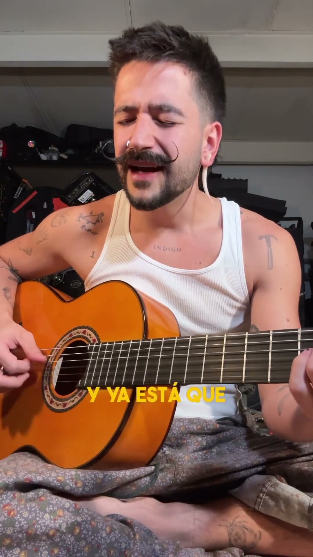 Hola soy Camilo y hago versiones acústicas de las canciones de Camilo ?
