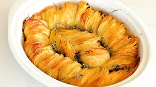Learn how to make the best crispy roasted potatos. amzing potato dish
flavored with butter, olive oil and thyme. these thinly sliced
potatoes are on t...