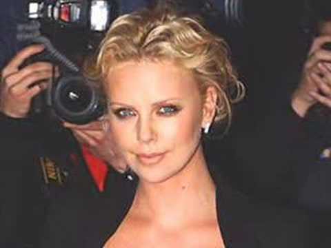 Charlize Theron _La Dea della Bellezza_