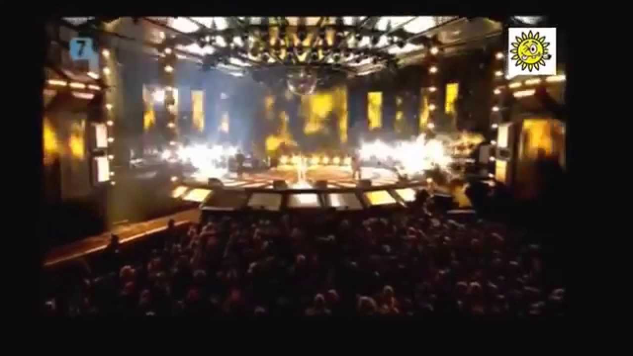 Ewa Farna   Cicho & Show Must Go On live