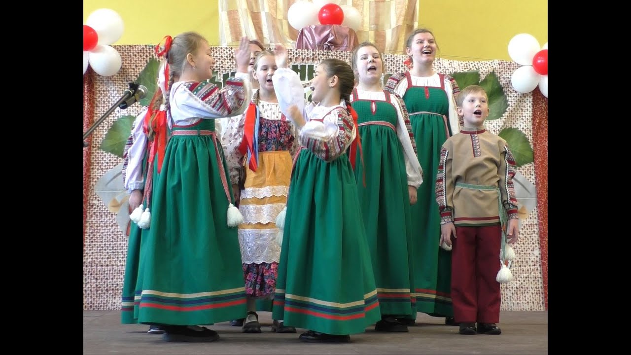 Mama se lӓhti torille (Mama went to the market, Пошла мама на базар) Ensemble Kantele / Pajokeraine