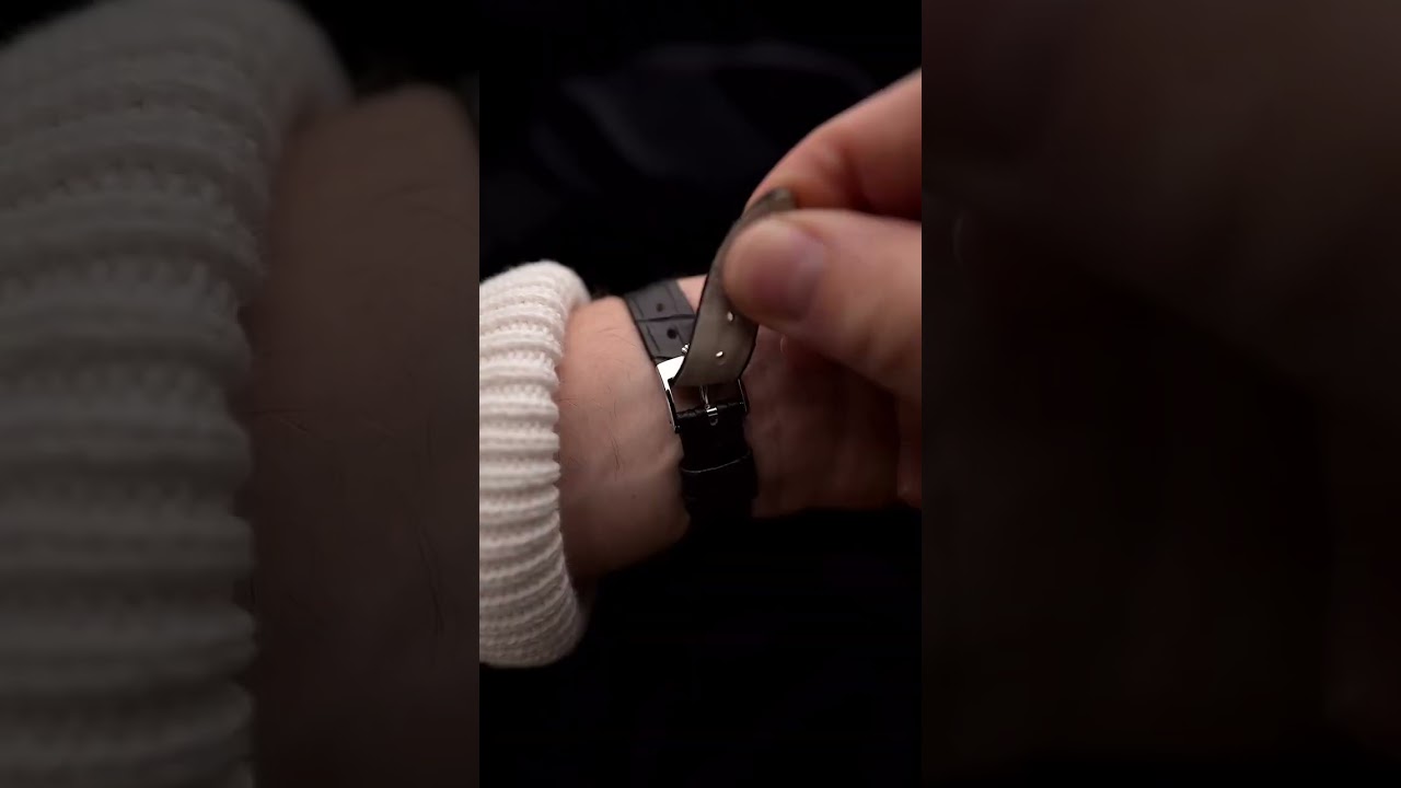 A Rolex Cellini Rectangular with an ocean deep blue dial in 24,5 x 41mm 18k white gold.