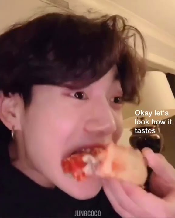 Jungkook vs Pizza🍕😂