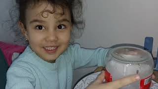 Nefes Deney Yaptı. Tabaktaki Su Yanan Mum Etkisiyle Kavanozda Yükseldi