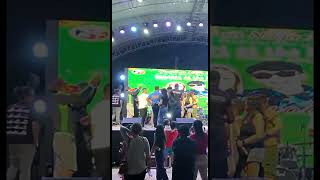 🇵🇭Sweetnotes in Naga city a lot of people taking a picture’s of the  band “ Sweet notes band”