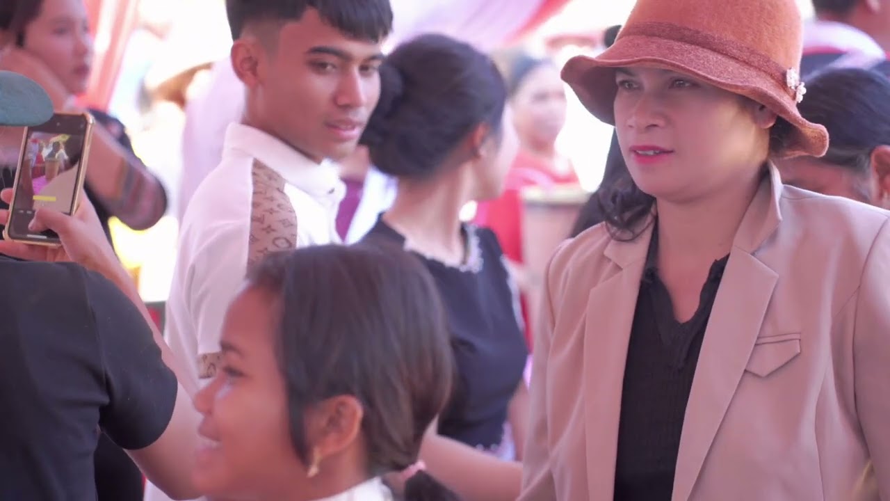 Hiôk Chơt Mơt Hnam ‘Anao 1 : Glên & Gen