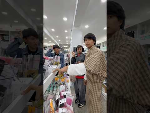 My friend from India🇮🇳 making a shopping from Bhutan 🇧🇹