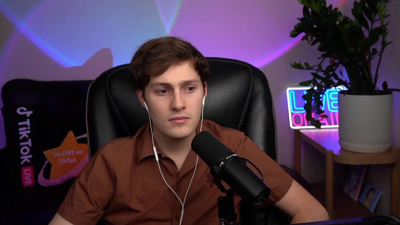 Trump IN FULL MELTDOWN | Debating MAGA Republicans LIVE