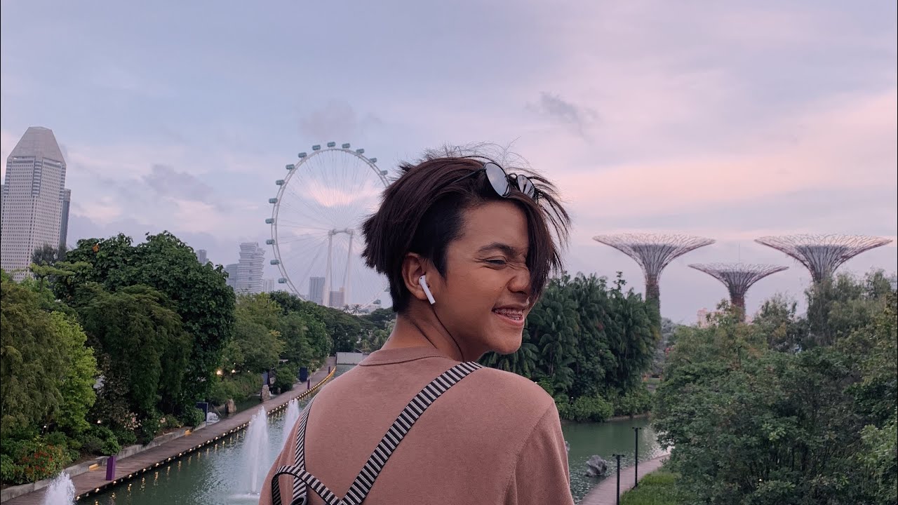 VLOG : 6 Hours in Singapore ?!