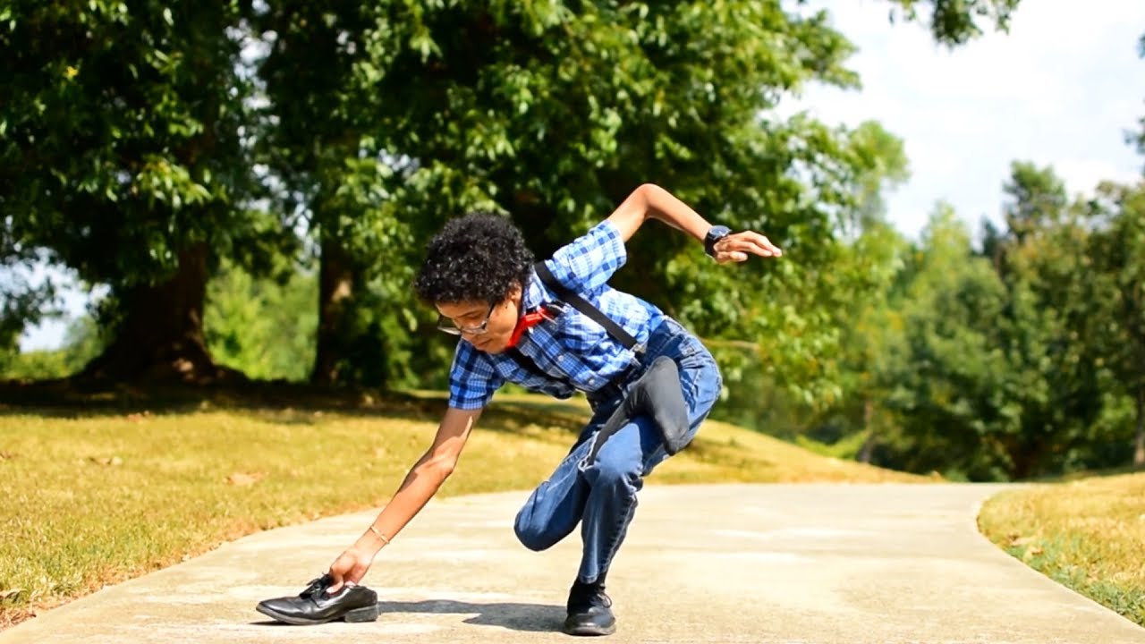 Robot Puts On Shoe - Bryan CHIBI Gaynor