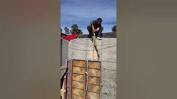 How to strip concrete foundation forms