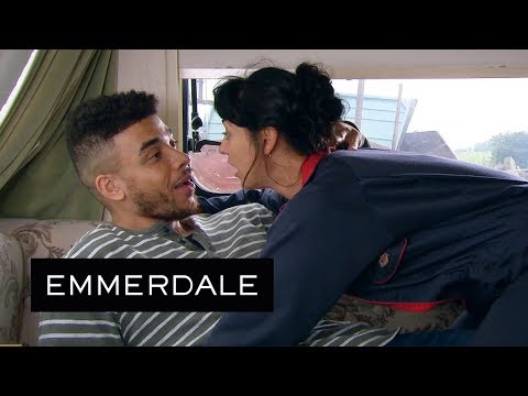 Emmerdale - Pete Almost Catches Moira and Nate as They Let Their Guard Down