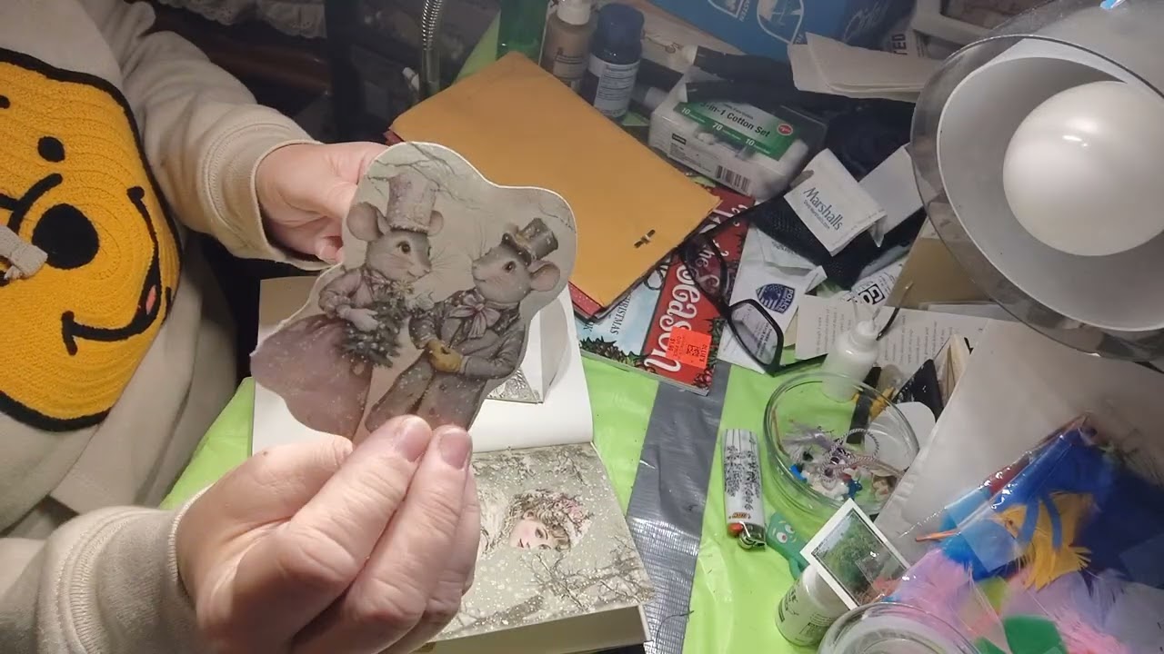 #flipthrufriday @GwenTheTrashWitch and Happy Mail 