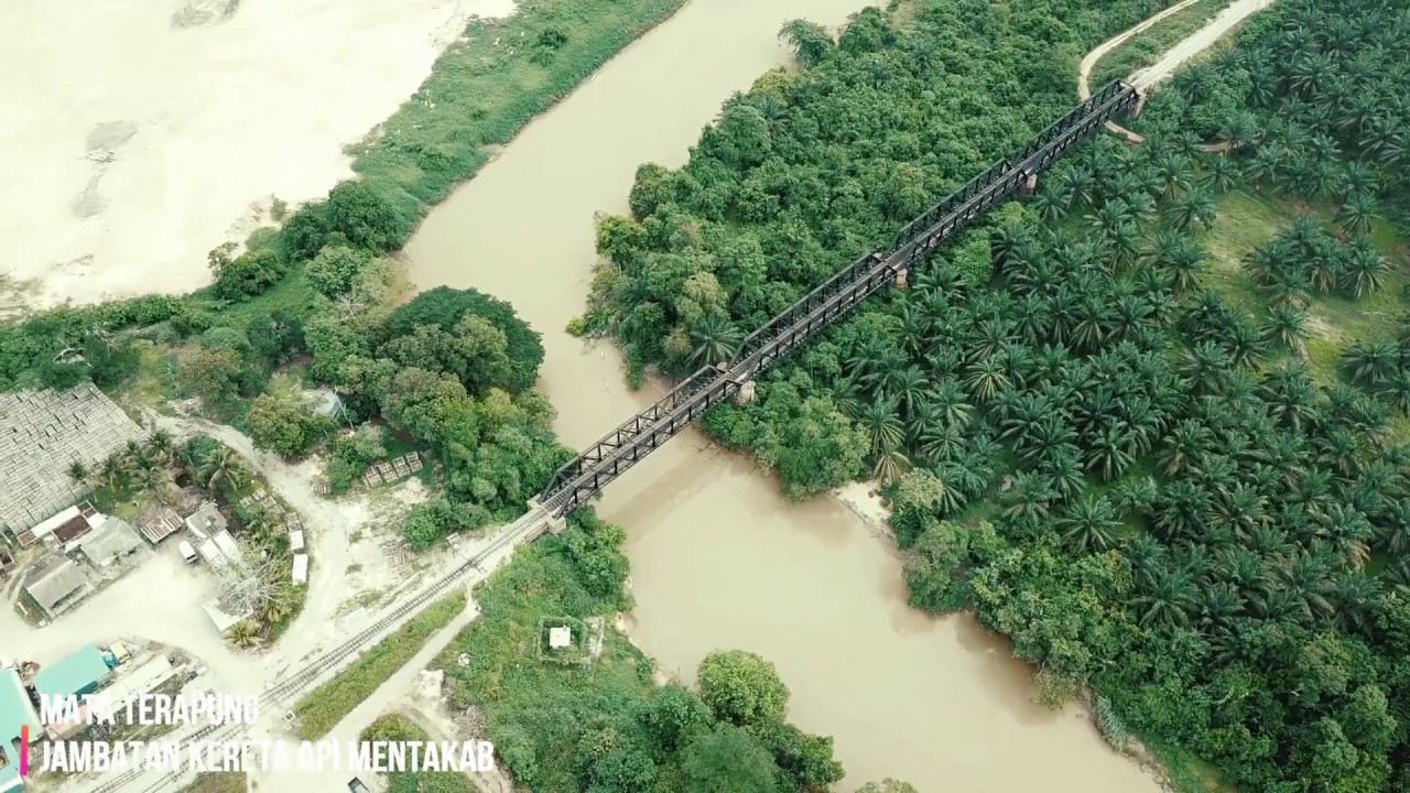 Jambatan Kereta Api Lama Kajang  Selain memiliki keunikan pada