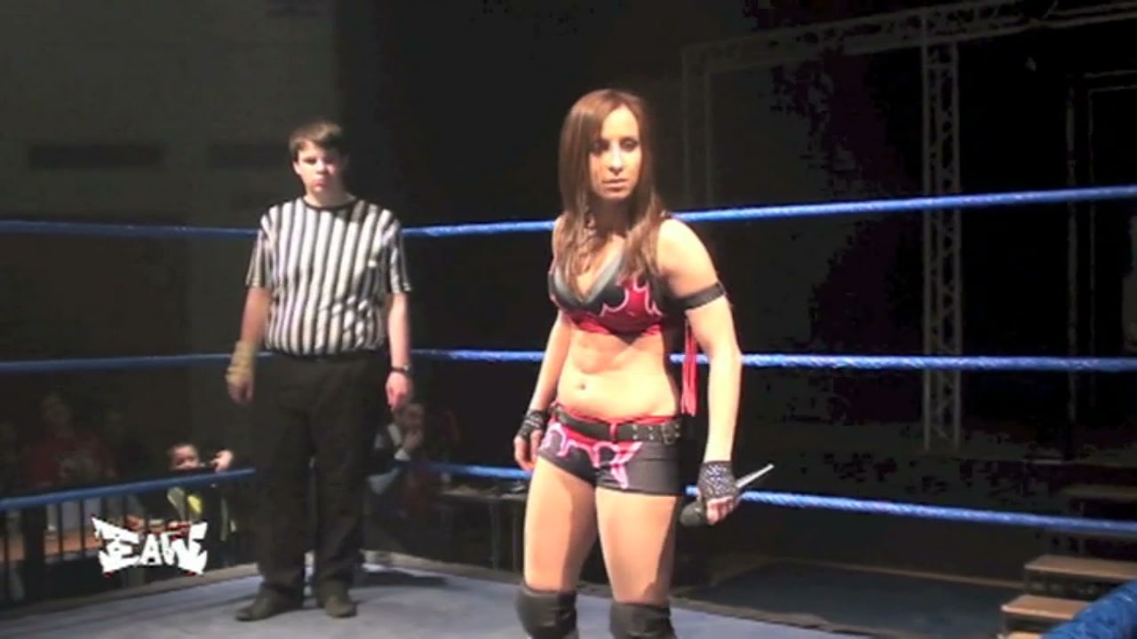 EAW Shanna v Mia Retribution 10 Rushden