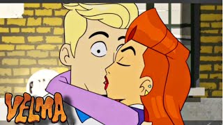 Velma 2023 (S01E04) Daphne kisses Fred