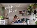 College Room Tour// how to style a small room