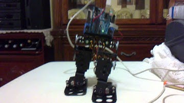 Bipedo controlado con Arduino