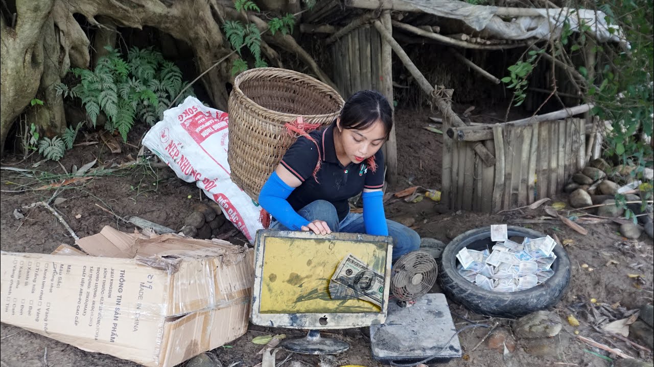 Single mother collecting scrap metal luckily finds many valuable items after historic flood