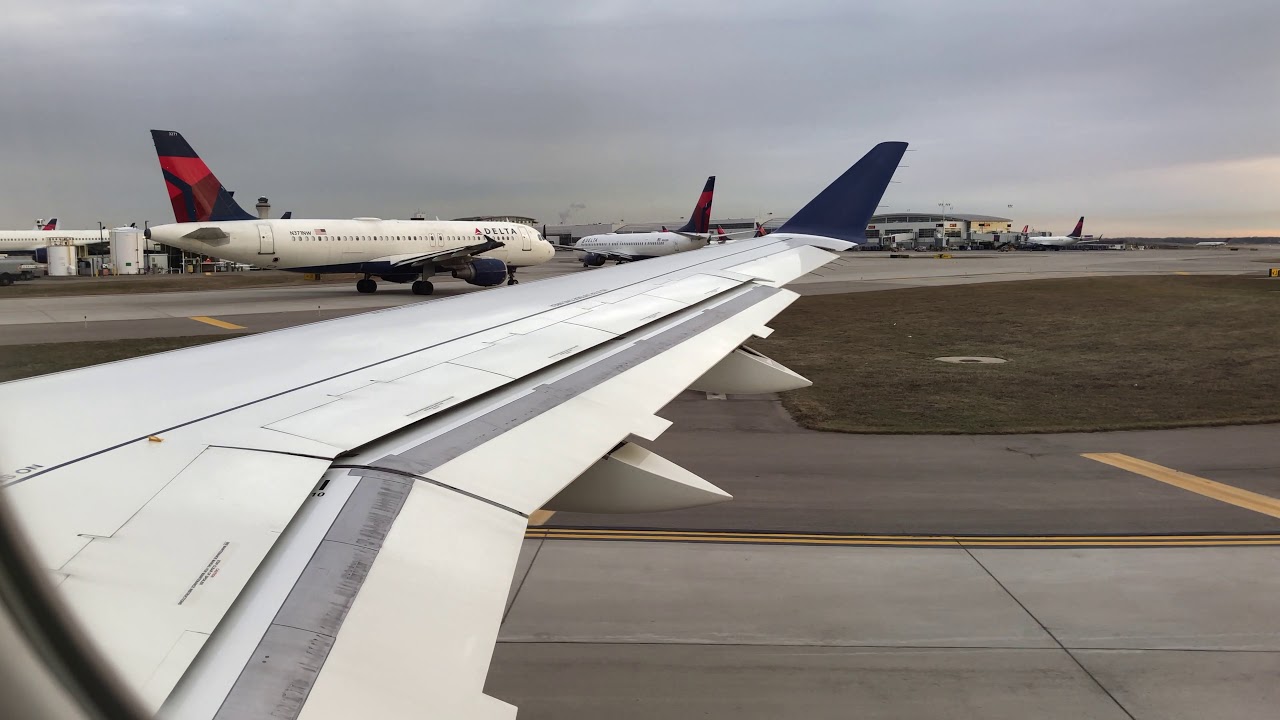 Two's a Thrill: A220-100 Dynamic Parallel Takeoff from Detroit