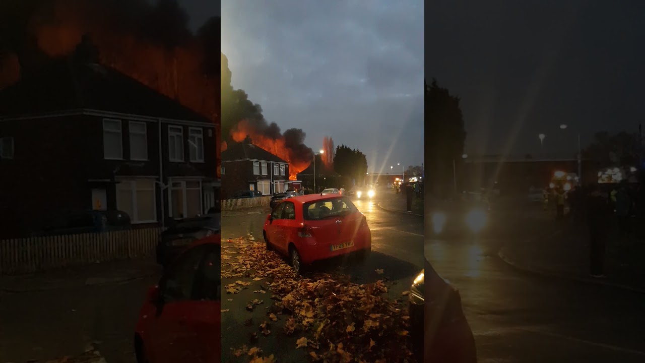 Hessle - Thompson Plastics - Approaching the fire