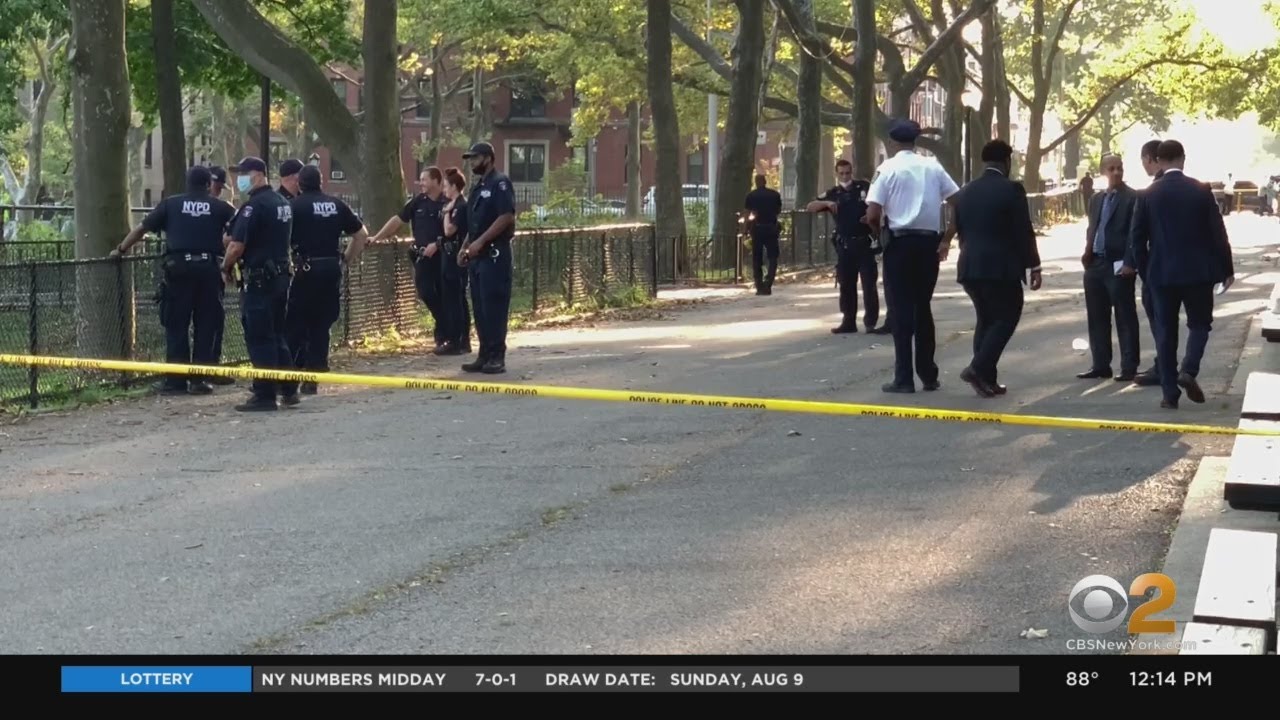Bystander Dies After Getting Caught In Crossfire At Brooklyn Park - YouTube
