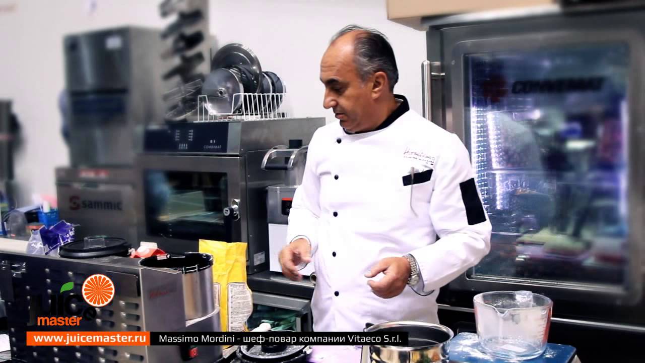 Профессиональный термомиксер HotmixPRO Gastro Twin на стенде Джусмастер