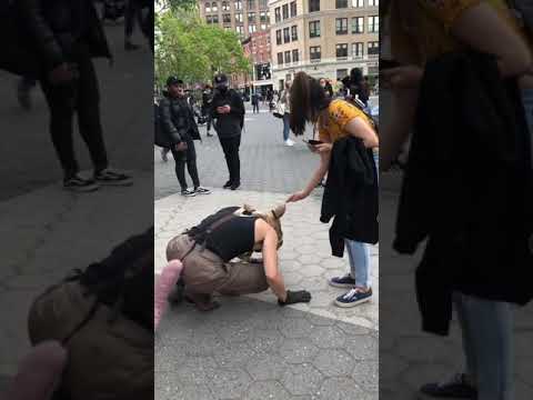 ШОК двухметровая крыса бегает по улице🤯 #shorts #wtf #pet #prank #impossible