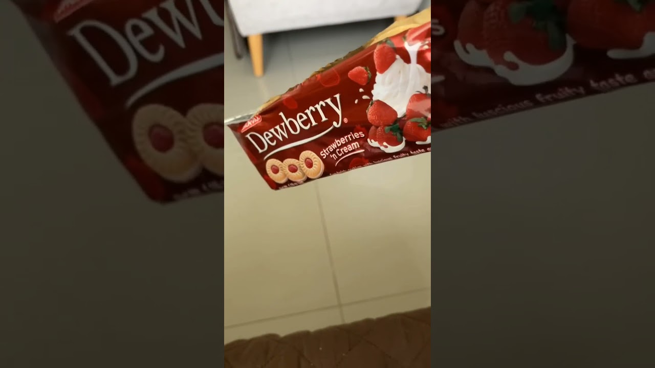 DEWBERRY STRAWBERRY N CREAM SNACK 