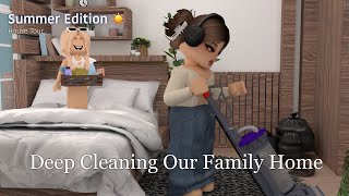 Our Family Summer Deep Cleaning Routine!|Roblox Bloxburg Family Roleplay|w/voices