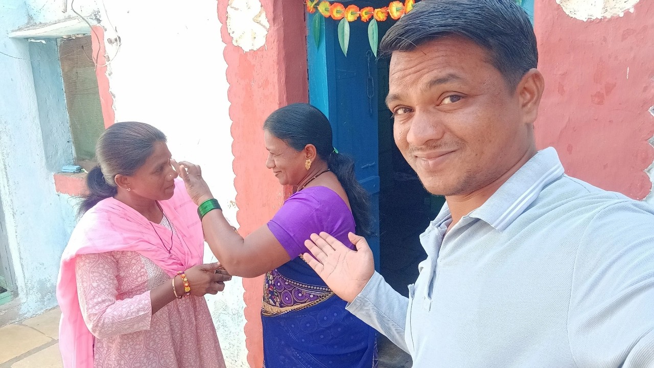 विनंती करून पण 😔 थांबायला तयार नाही 🥹