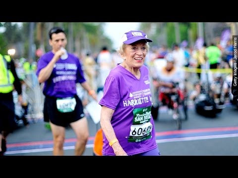 Video: 92 år gammel amerikaner løp maraton